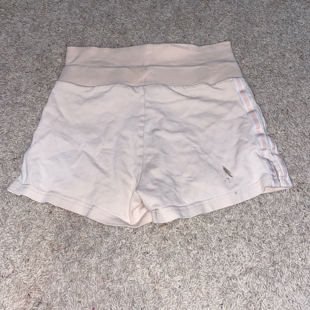 Very cute pink shorts!